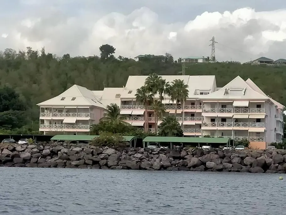 Bel appartement avec piscine, face à la mer Gourbeyre Guadalupe